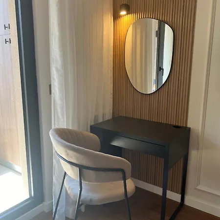 Golden Olive Boutique With Private Parking *