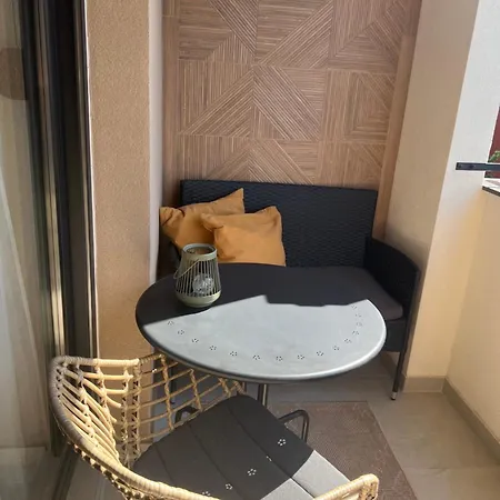 Golden Olive Boutique With Private Parking