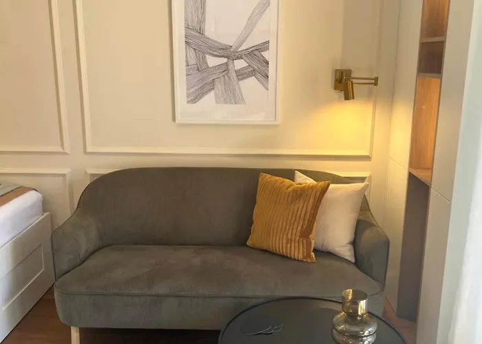 Golden Olive Boutique With Private Parking