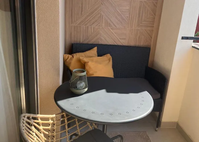 Golden Olive Boutique With Private Parking