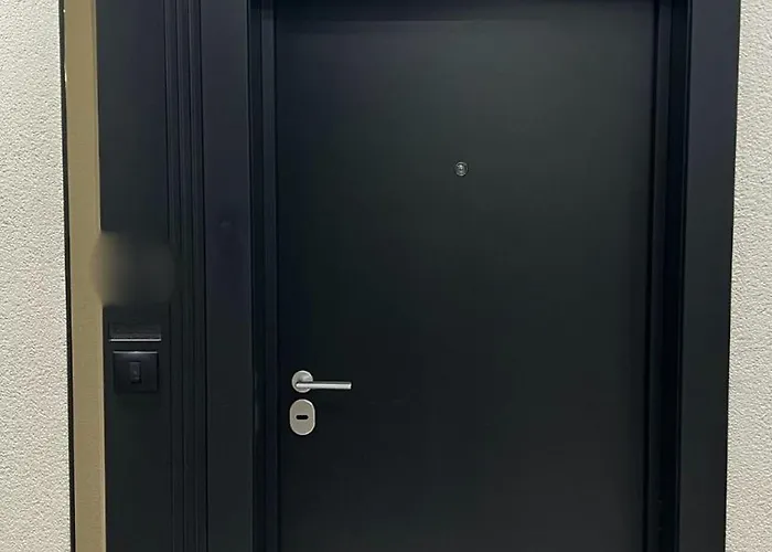 Golden Olive Boutique With Private Parking