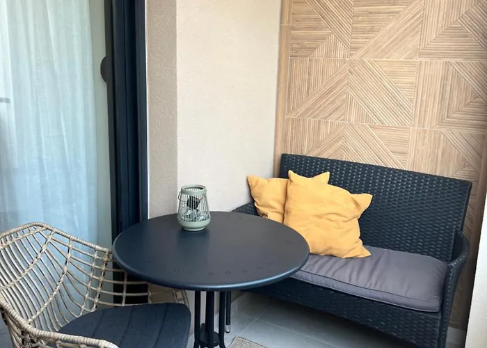 Golden Olive Boutique With Private Parking نوفي ساد